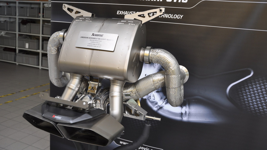 Akrapovic, viaggio alla scoperta dei maghi degli scarichi