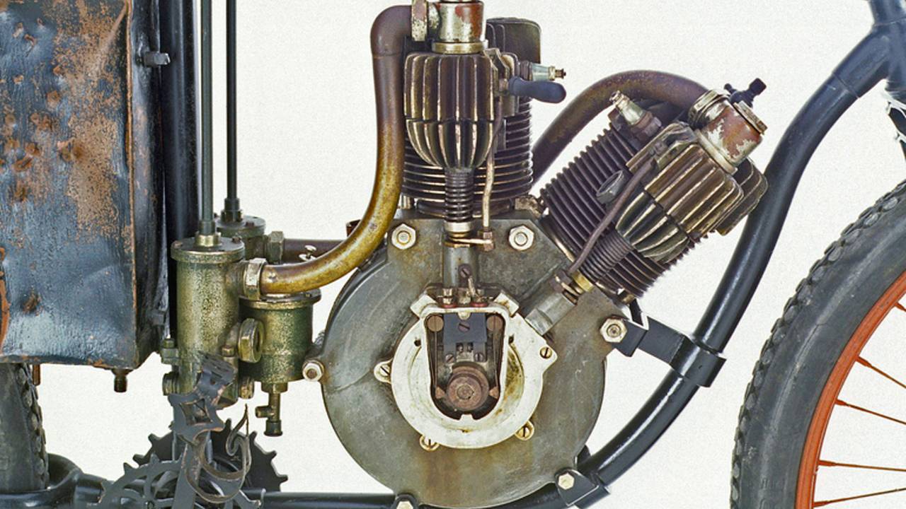 <strong>Before teaming up with Marsh, Charles Metz developed the Orient V-twin in 1901, but it didn’t reach production until two years later.</strong>