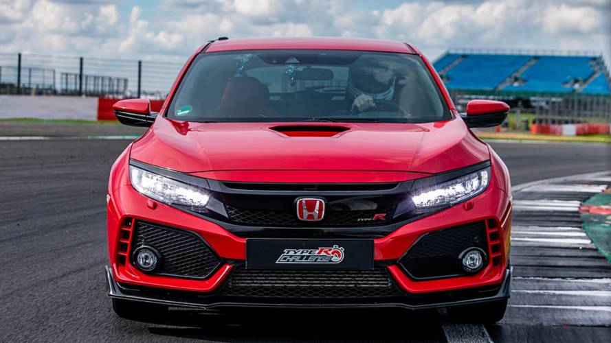 Honda Civic Type R record at Silverstone