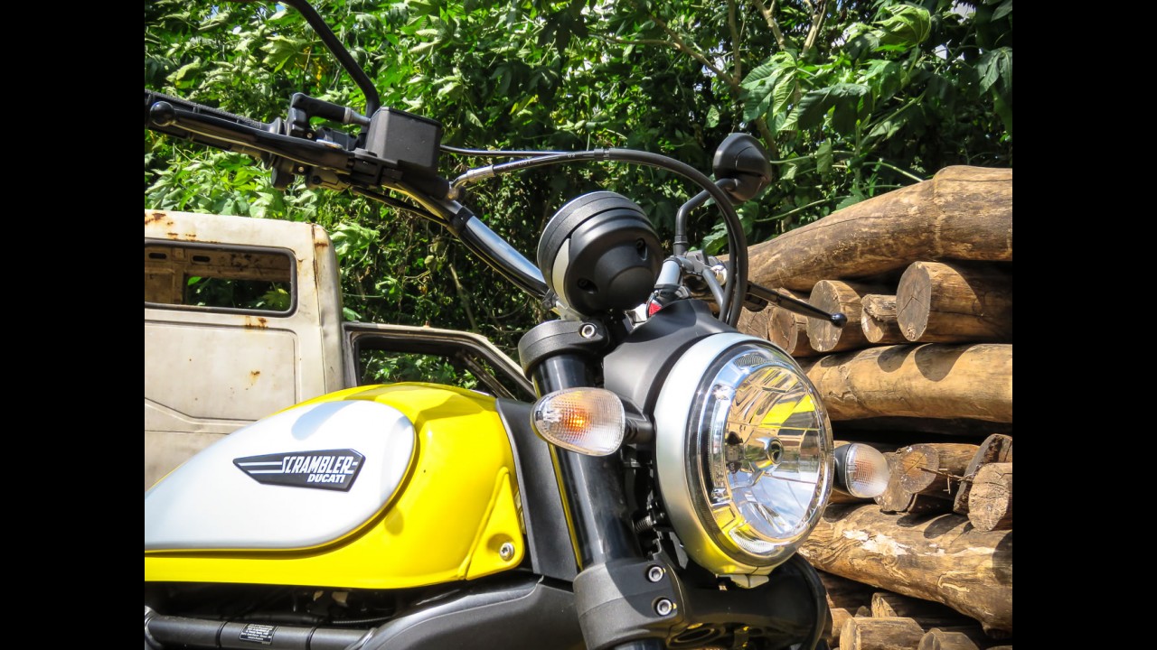 Teste: Ducati Scrambler é o MINI Cooper das motos - no estilo e na diversão!