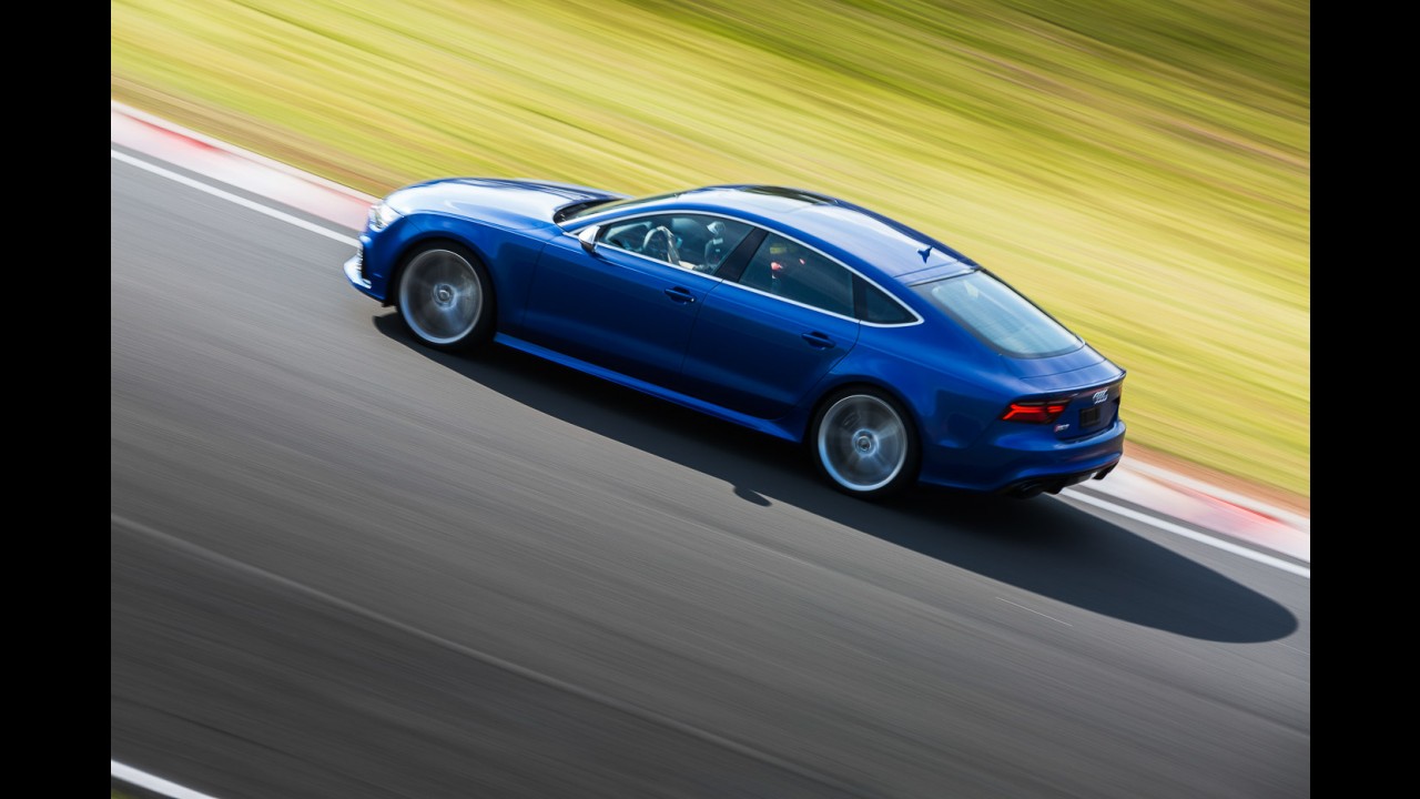 Volta Rápida: Audi RS7 Sportback 2015 equilibra estupidez e conforto