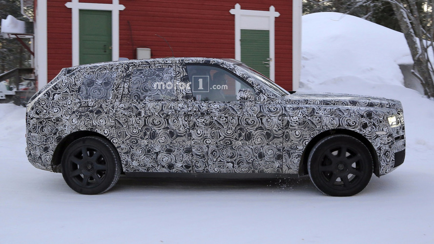 2019 Rolls-Royce Cullinan spy photo