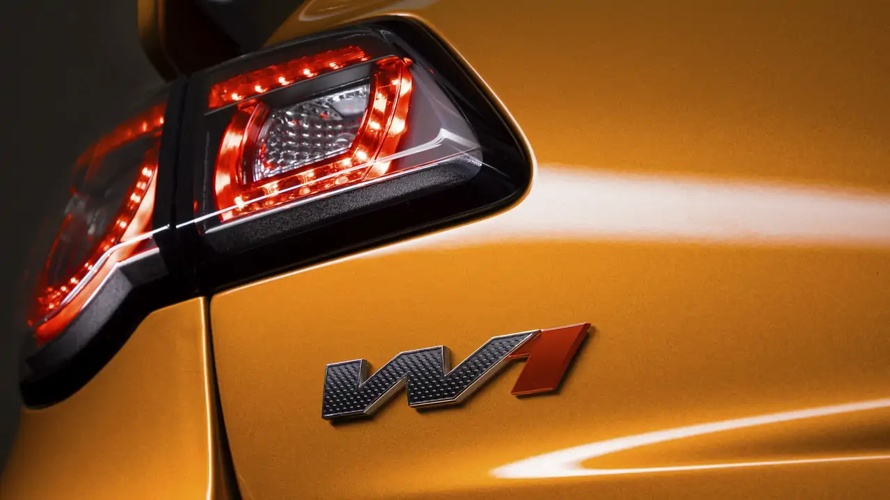 Holden S Monster Sedan Has More Power Than A Mercedes Amg E63 S