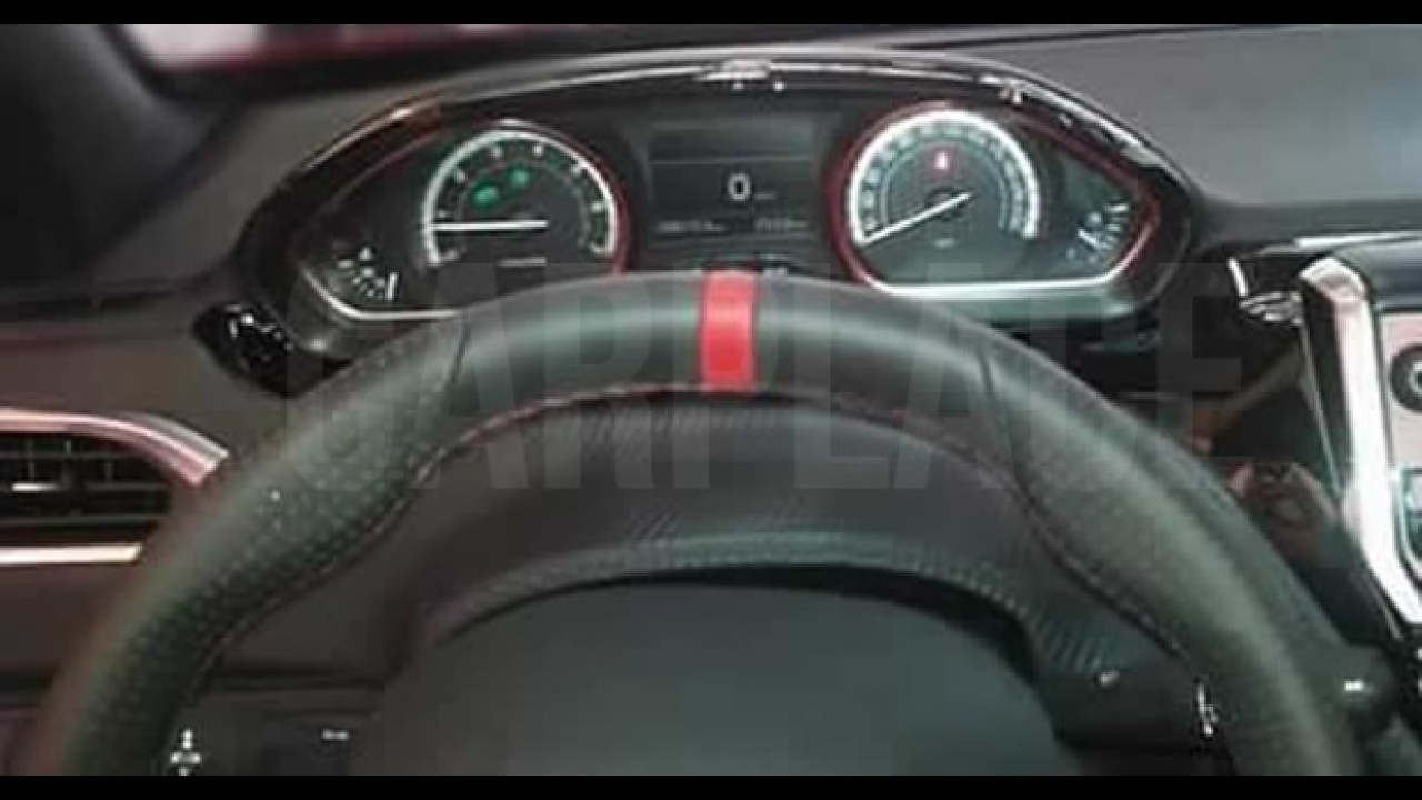 Flagra! Novo Peugeot 208 GT com motor 1.6 turbo é pego sem disfarces