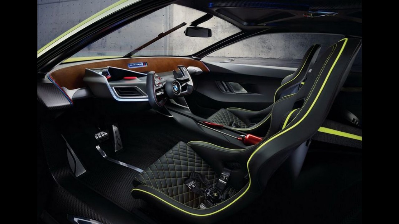 BMW revela 3.0 CSL Hommage, o "Batmóvel" - veja fotos