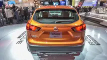 2017 Nissan Rogue Sport live at Detroit Auto Show