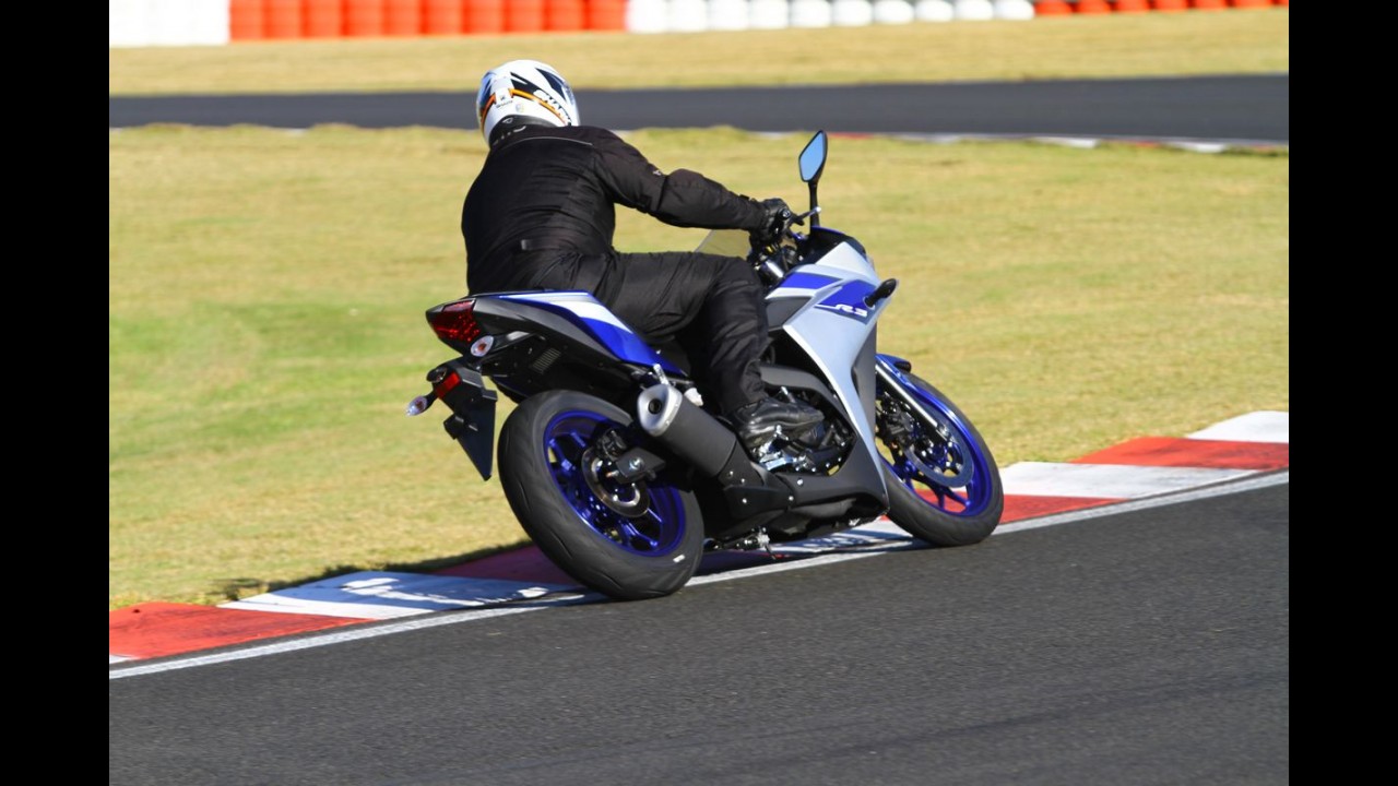 Volta rápida: Yamaha R3 vem infernizar a vida da Ninjinha