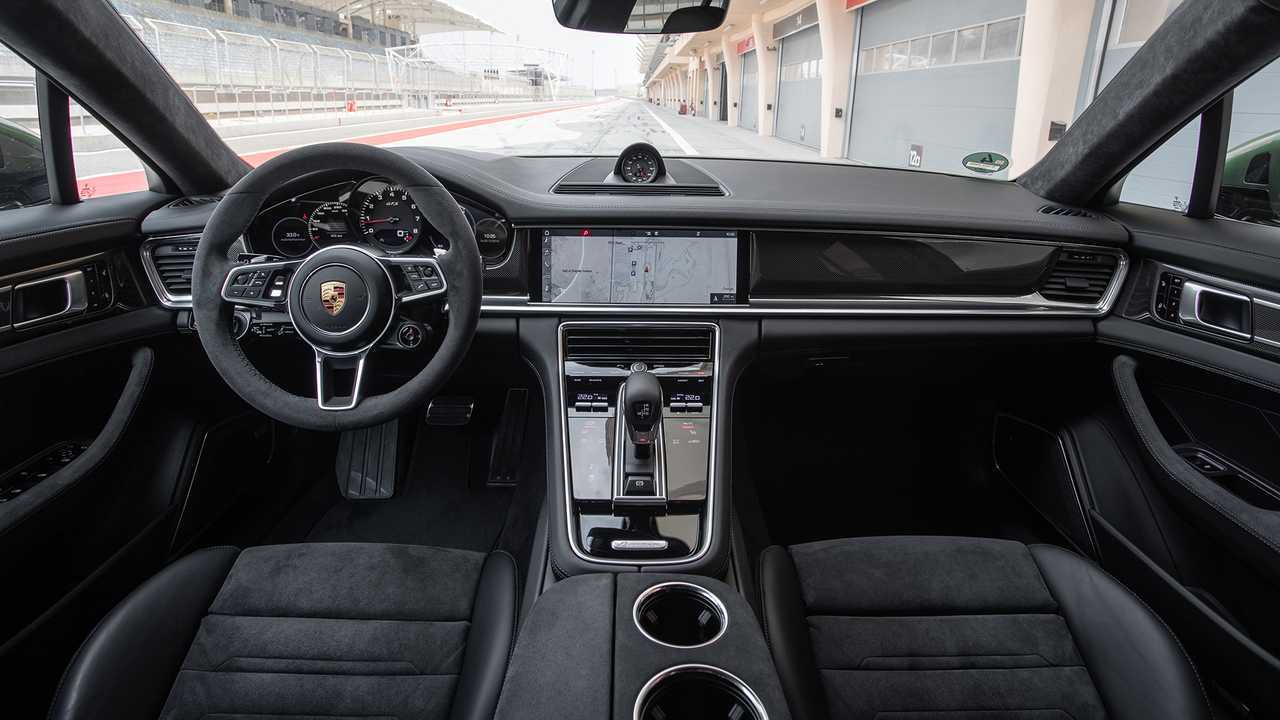 2019 Porsche Panamera GTS Sport Turismo