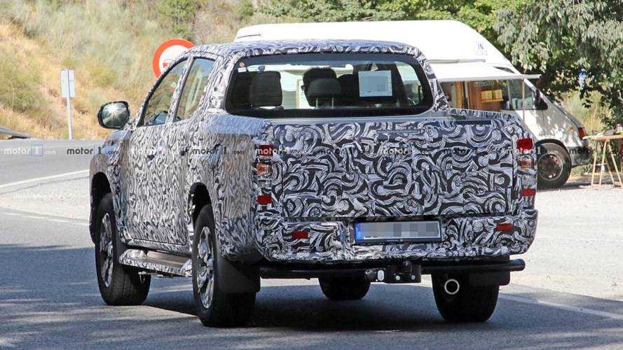 Mitsubishi L200 Spy Photo