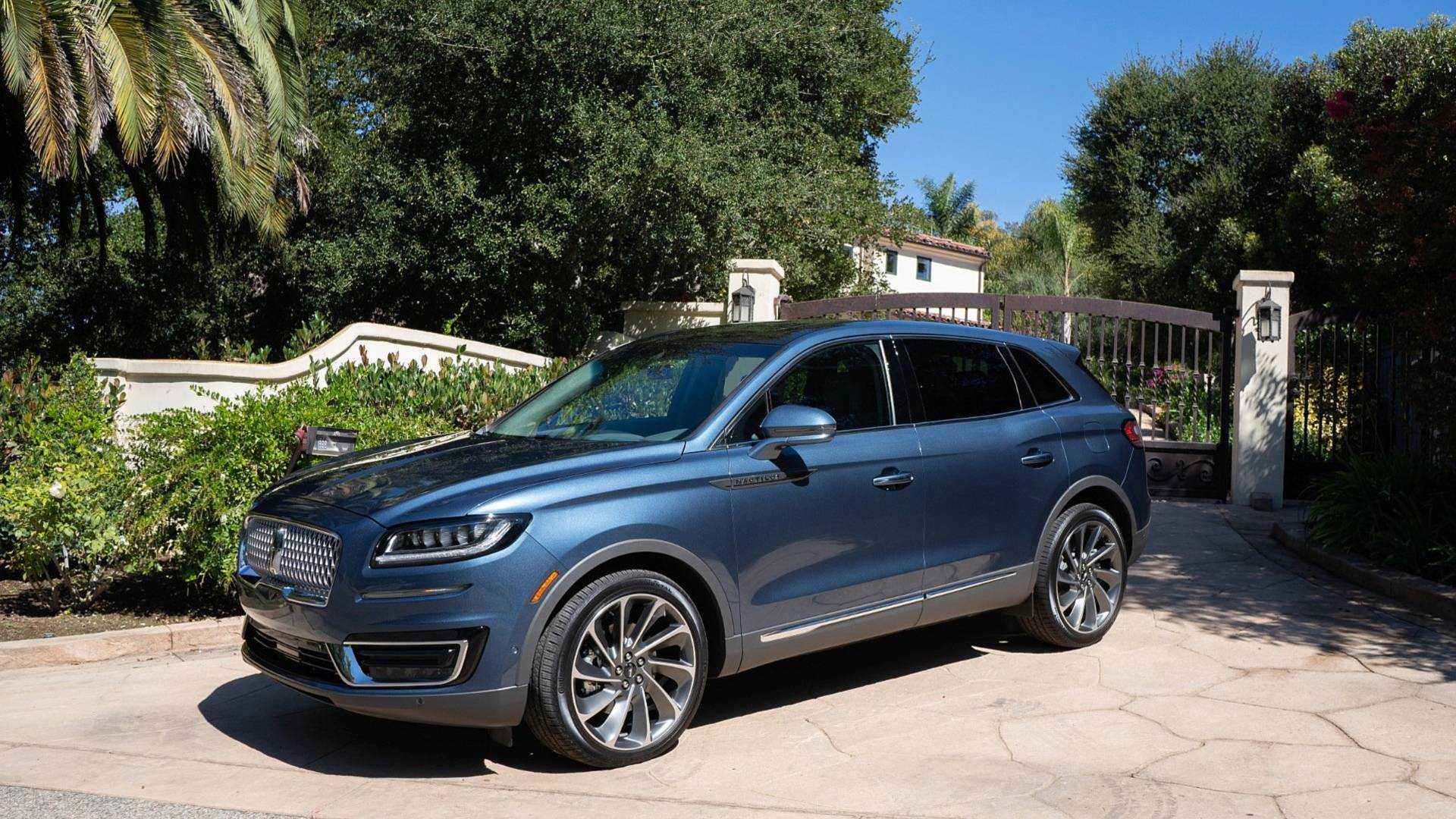 https://cdn.motor1.com/images/mgl/KWrMQ/s1/2019-lincoln-nautilus-first-drive.jpg 2019-lincoln-nautilus-first-drive