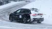 Photo d'espionnage de la Volkswagen ID.7 Tourer 2024