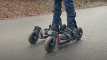 Questi strani e meravigliosi «sci elettrici» ti permettono di sciare in estate