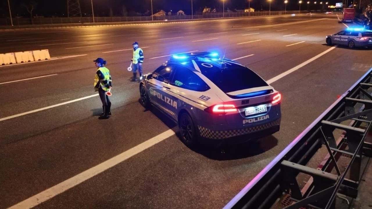 La Tesla Model X della polizia