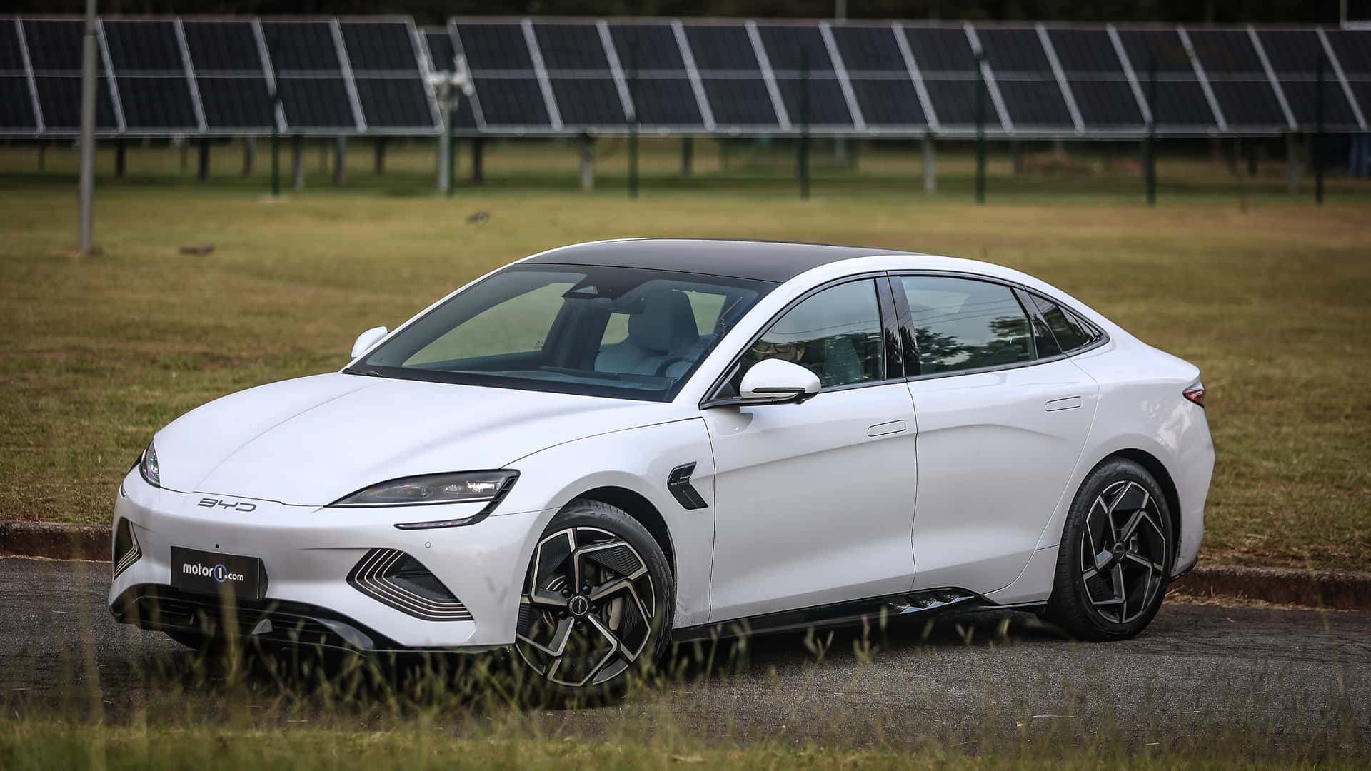 BYD quer mais fábricas na Europa e pode tirar Maserati da Stellantis