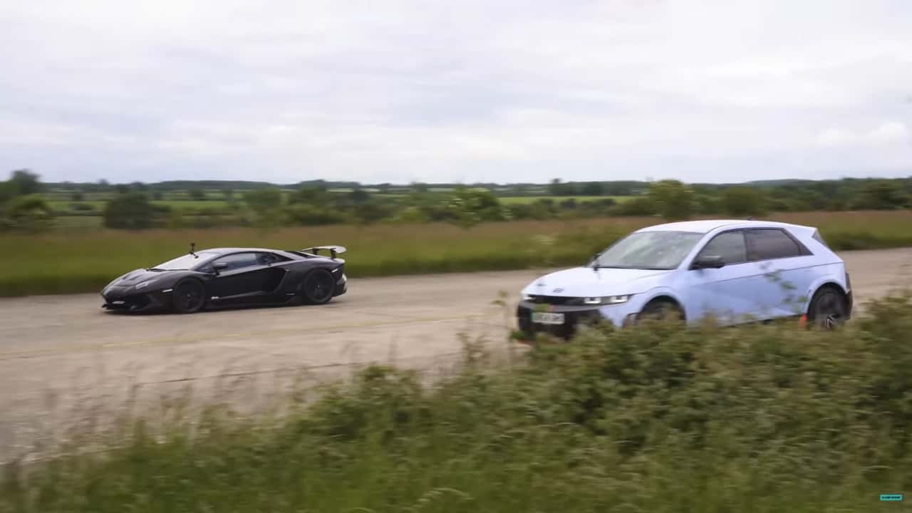 Ioniq 5 N vs Aventador SV