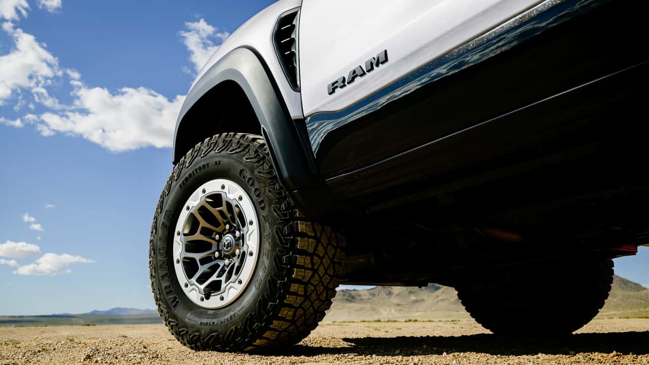 2025 Ram 1500 RHO Tekerlek, Çamurluk ve Rozet
