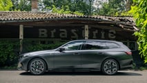 BMW i5 Touring M60 side profile