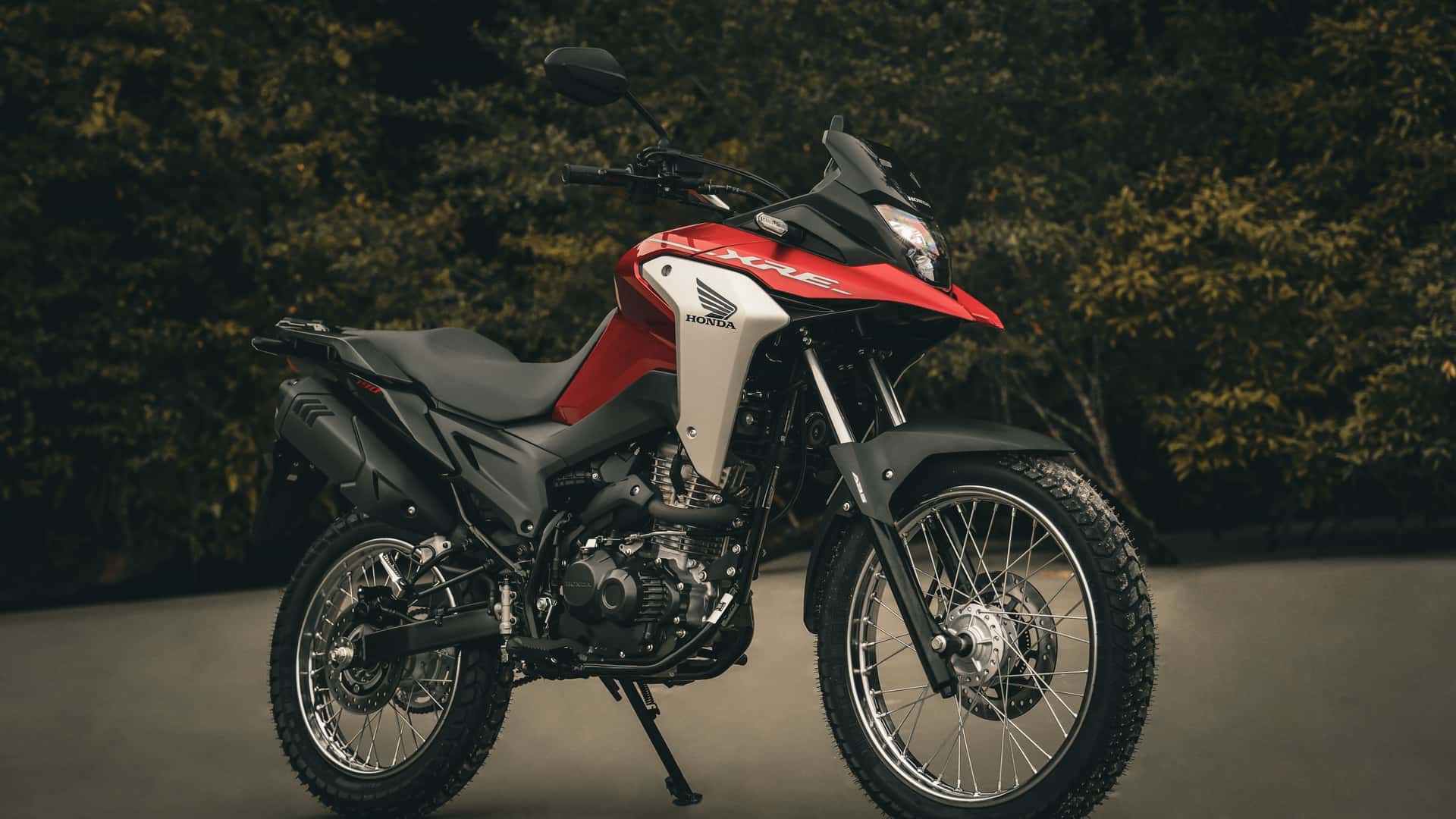 Honda lança a nova XRE 190 2025; veja os preços e o que muda