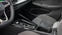 Volkswagen Golf eHybrid 2024 - Prova su strada - Foto