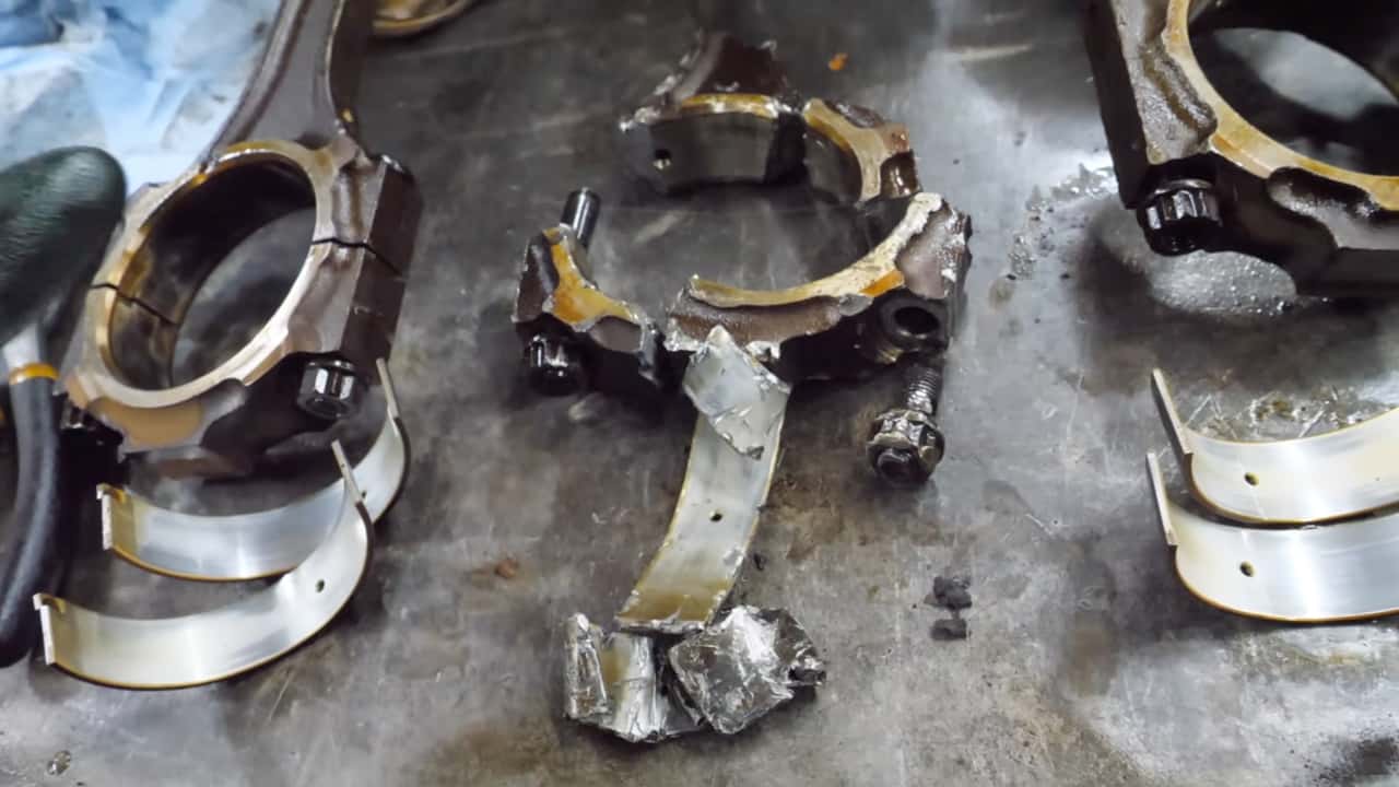 failed connecting rod in toyota v6 engine teardown