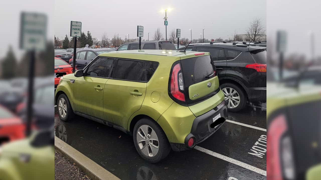 Kia Soul Parking Badly