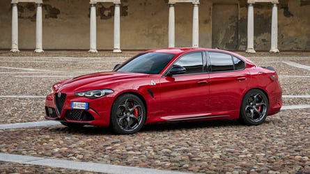 Alfa Romeo Giulia Quadrifoglio 2023
