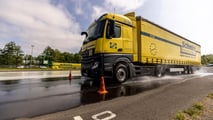 I corsi di guida sicura con camion Mercedes