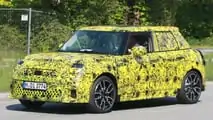 Mini Cooper 5-Türer (2024) als Erlkönig erwischt