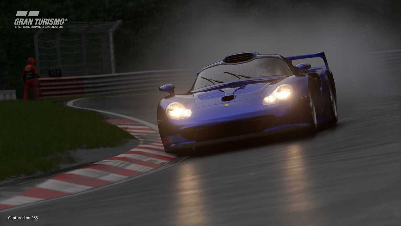 GT7_Porsche_911_GT1_Strassenversion_'97_Nürburgring_02_