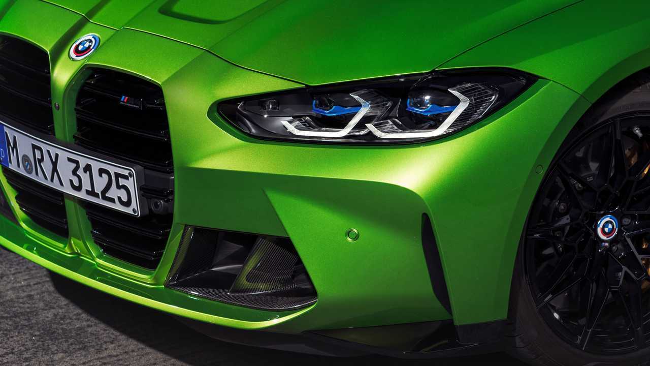 Классическая эмблема BMW Motorsport для современных спорткаров