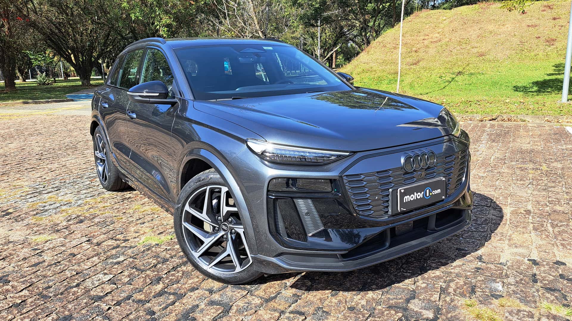 Novo Audi Q6 e-Tron 2026 está mais potente e parte de R$ 695.990