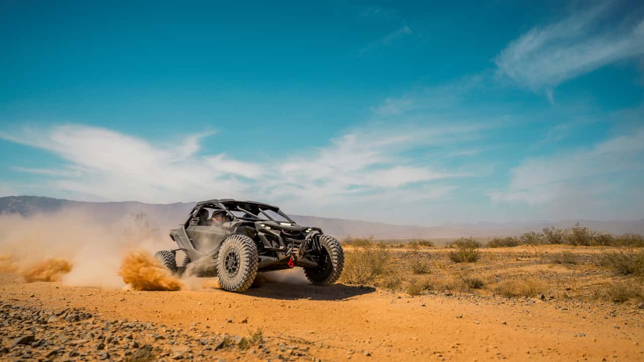 2026 Can-Am Maverick R X rc