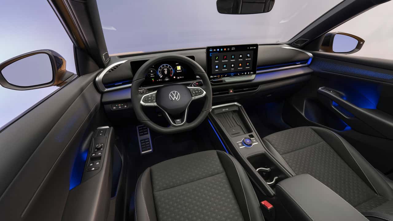 Nuova Volkswagen T-Roc (2025), gli interni e il bagagliaio