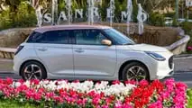Suzuki Swift Hybrid 2025 Sakura - Foto dinamiche
