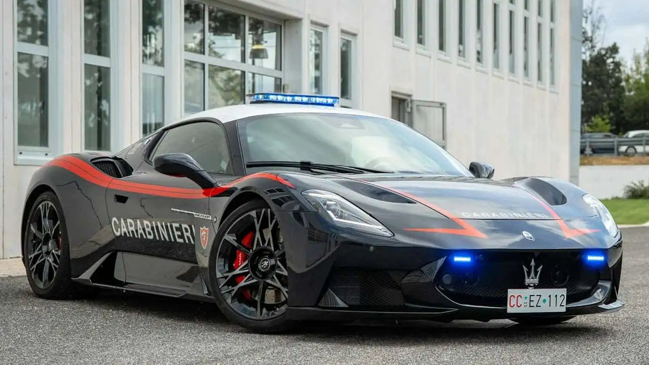 la-maserati-mcpura-all-arma-dei-carabinieri.webp