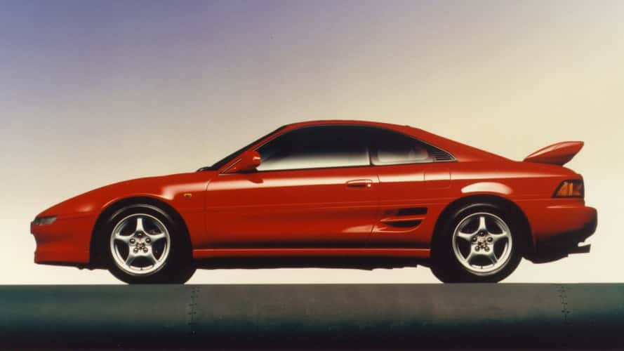 Toyota, yeni ortadan motorlu modeli doğruladı!