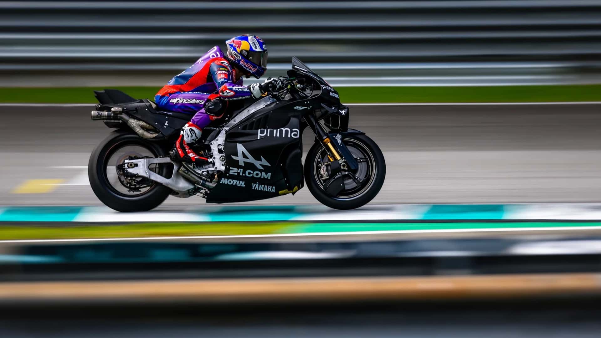 Yamaha’s V4 MotoGP Bike Is Too Dangerous To Test, but That’s Apparently OK