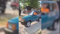 Dieser alte Fiat Panda ist nur 50 Zentimeter breit