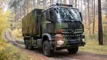 Mercedes-Benz Arocs 6x6 in Flecktarn