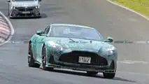 Aston Martin DB12 AMR (2026) als Erlkönig