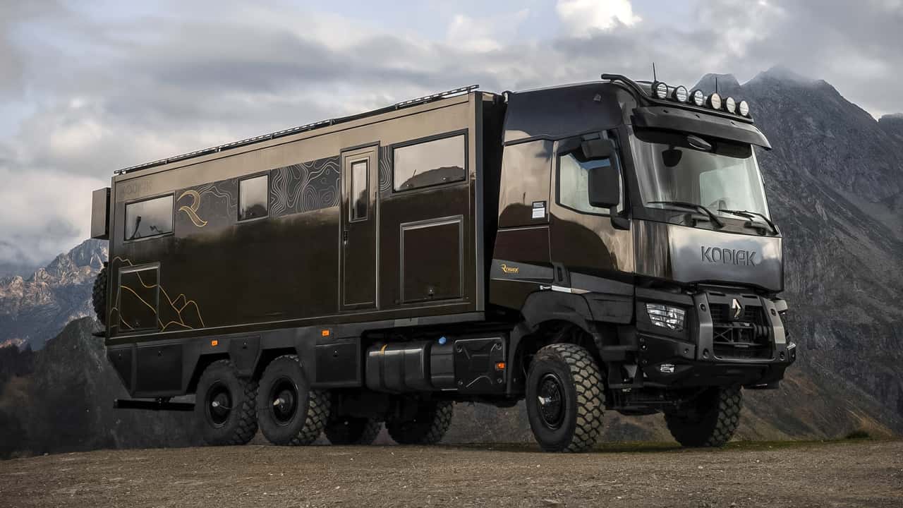 Questo camper da 440 CV e 1,2 milioni di euro è un vero mostro