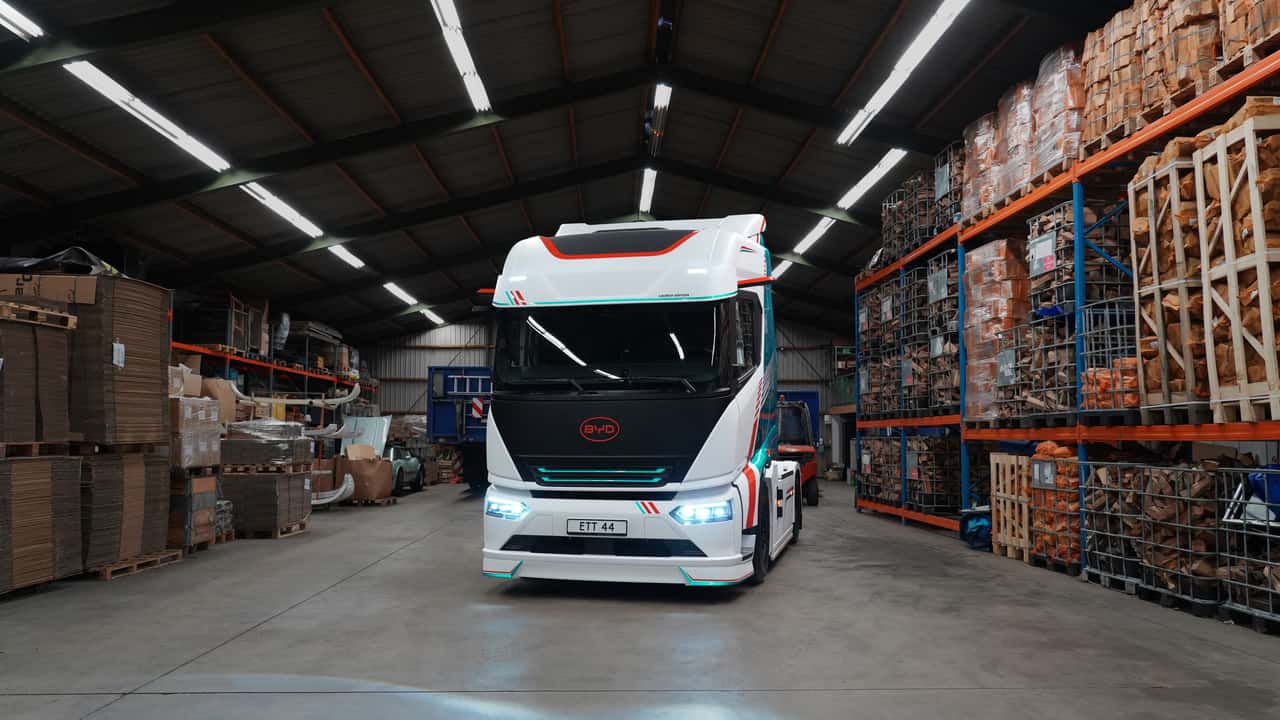 BYD sfida i camion diesel con l'ETT 44 da 1.000 CV
