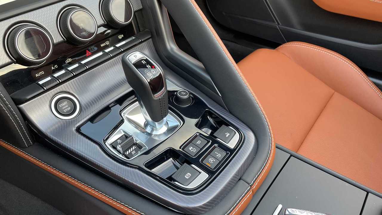 Jaguar F-Type Cabrio P300