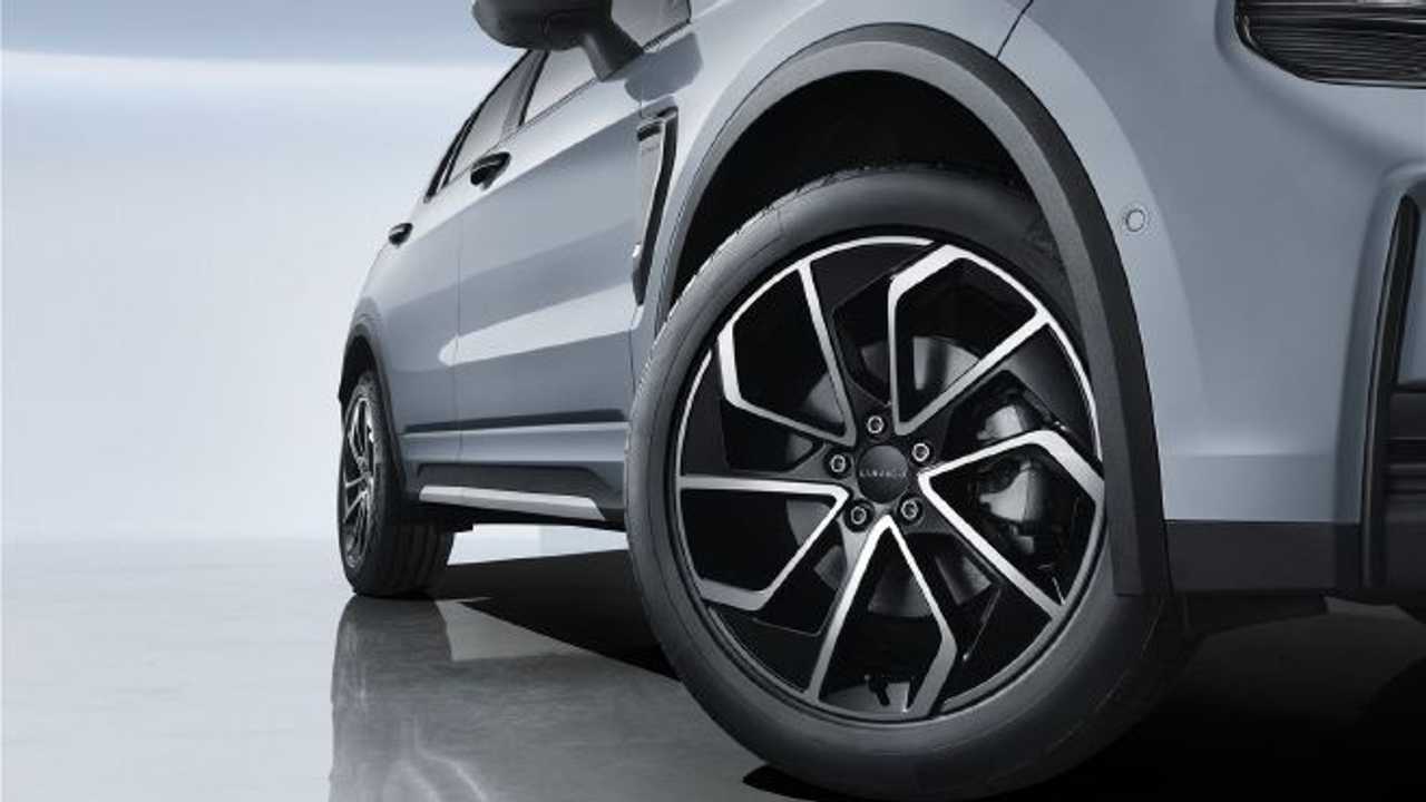 Lynk&Co 01 EM-F