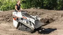 Bobcat lancia la nuova minipala cingolata MT100