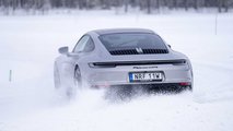 Porsche 911 y Ingemar Stenmark en la nieve