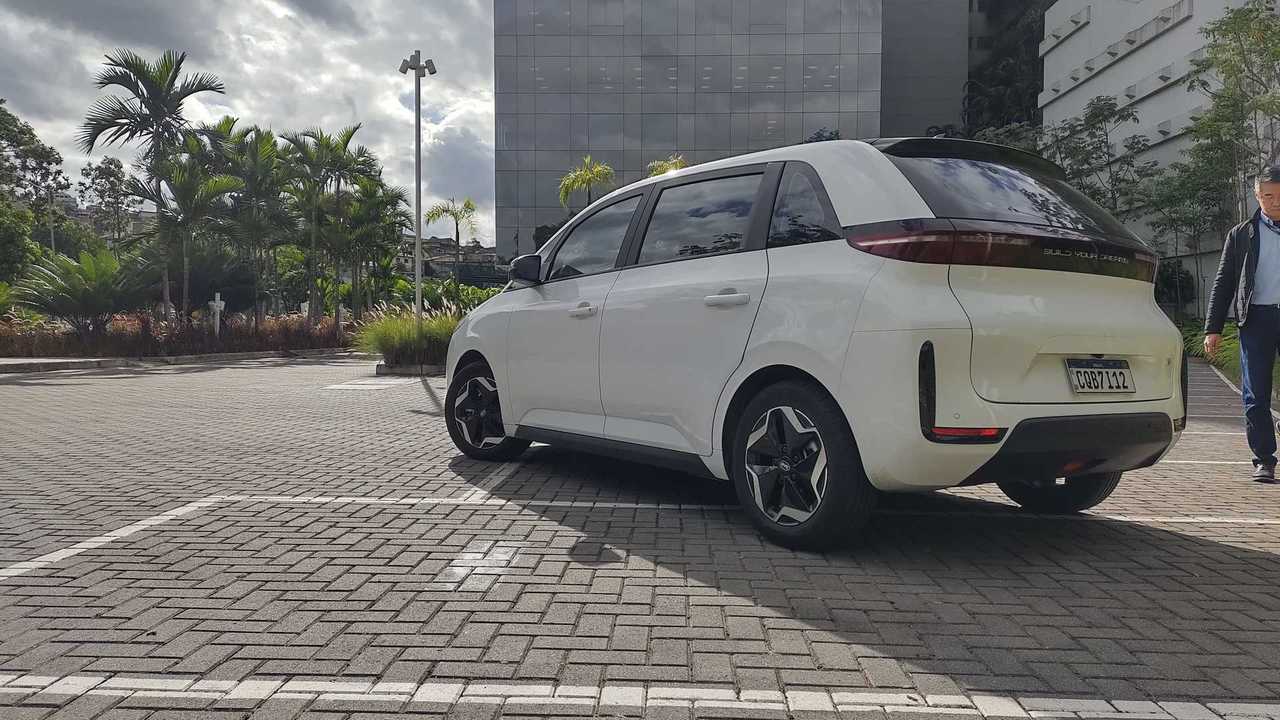 BYD D1 em Belo Horizonte (MG)