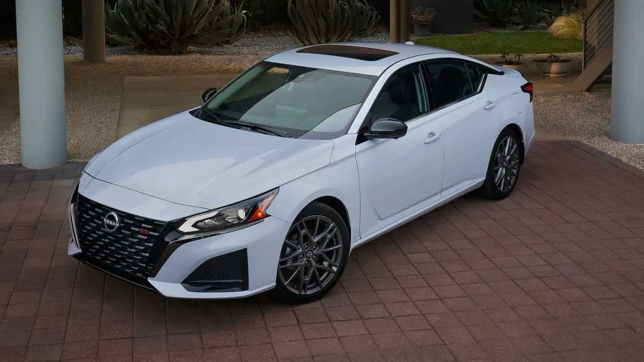 2022 Nissan Altima SR Grade