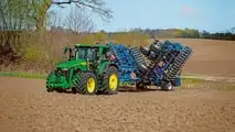 John Deere aggiorna 8R, 6M e 6R per il 2027: nuove trasmissioni, cabina CommandView 4 e agricoltura di precisione integrata di fabbrica su tutta la gamma