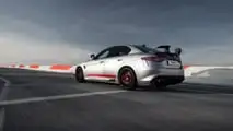 Alfa Romeo Giulia Quadrifoglio Luna Rossa